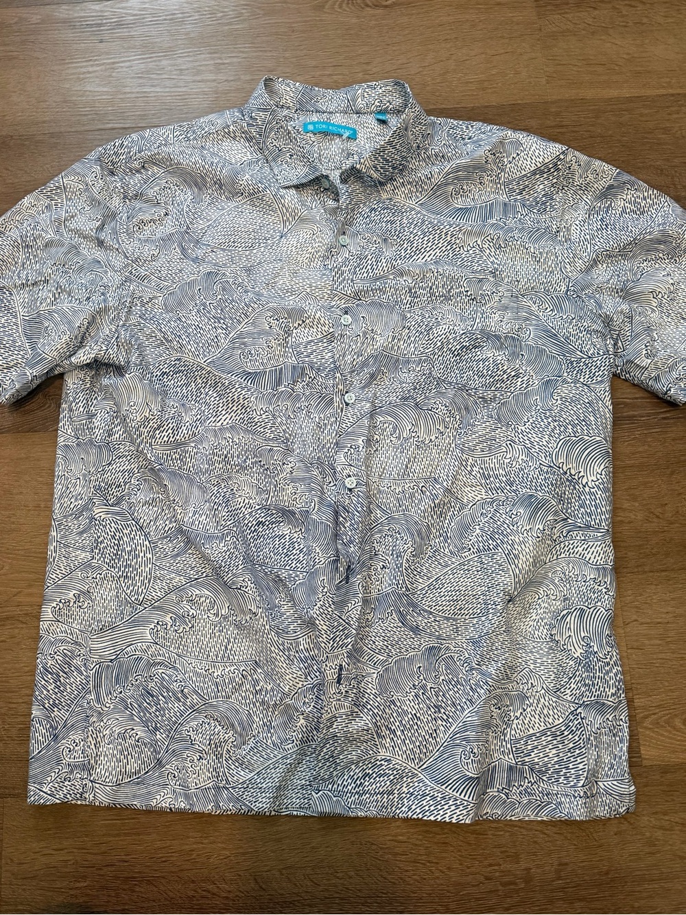 Tori Richard Men's Short-Sleeve Wave Print Shirt in Light Blue and White